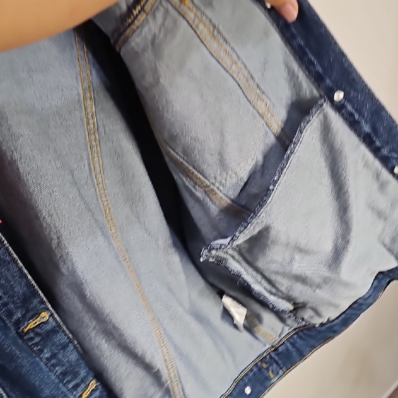 Wrangler Women's Blue Denim Jacket with Red Fringe (Customized) Arizona Wildcats - Picture 5 of 10